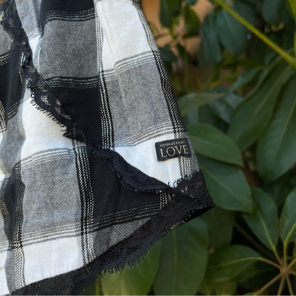 Victoria’s Secret plaid black, grey and white shorts! - Picture 3 of 5
